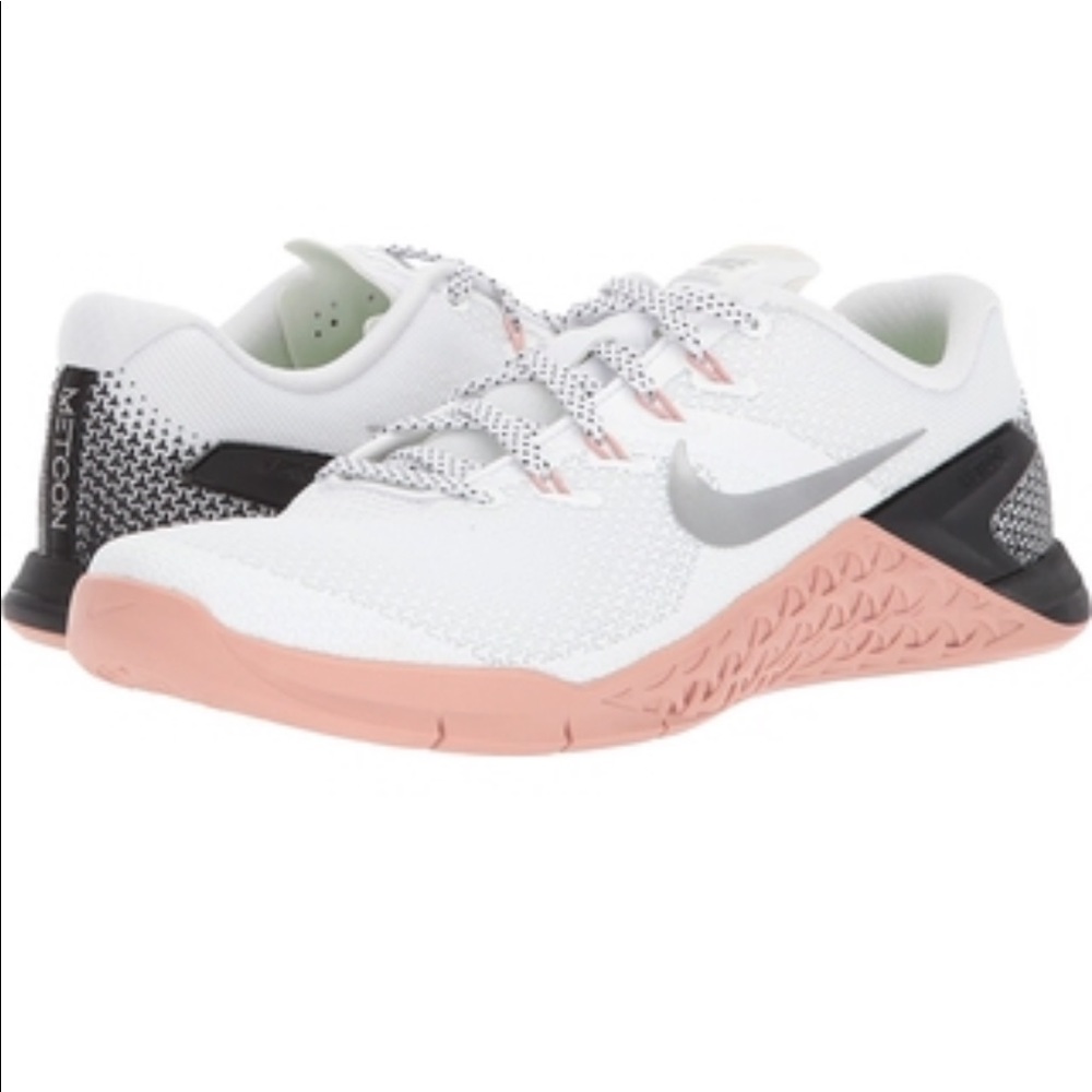NWOT Nike Metcon 4 Training Shoes